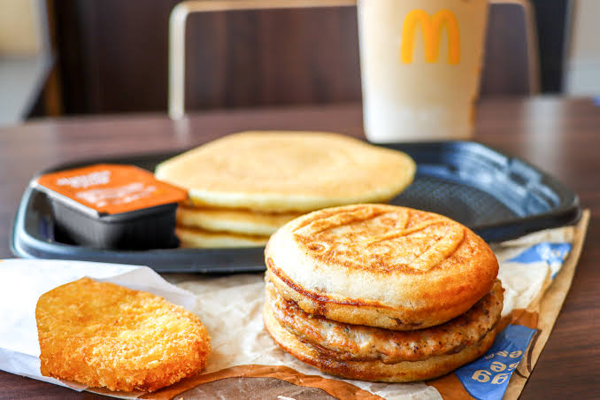 when does mcdonald's stop serving breakfast